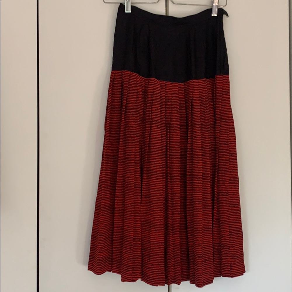 Incredible Albert Nipon Vintage Blouse And Skirt. - image 2